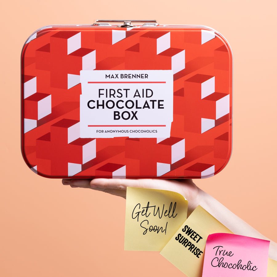 First Aid Chocolate Box & נר ריחני