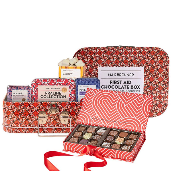 First Aid Suitcase & Love Story 18 Pralines